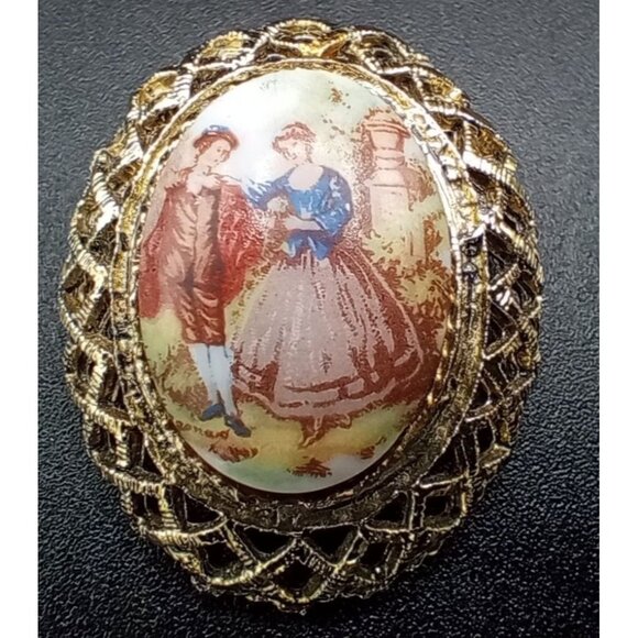 Pendant Necklace Brooch Set Vintage Germany Courting Scene 21 In Gold Tone Chain - Picture 7 of 15